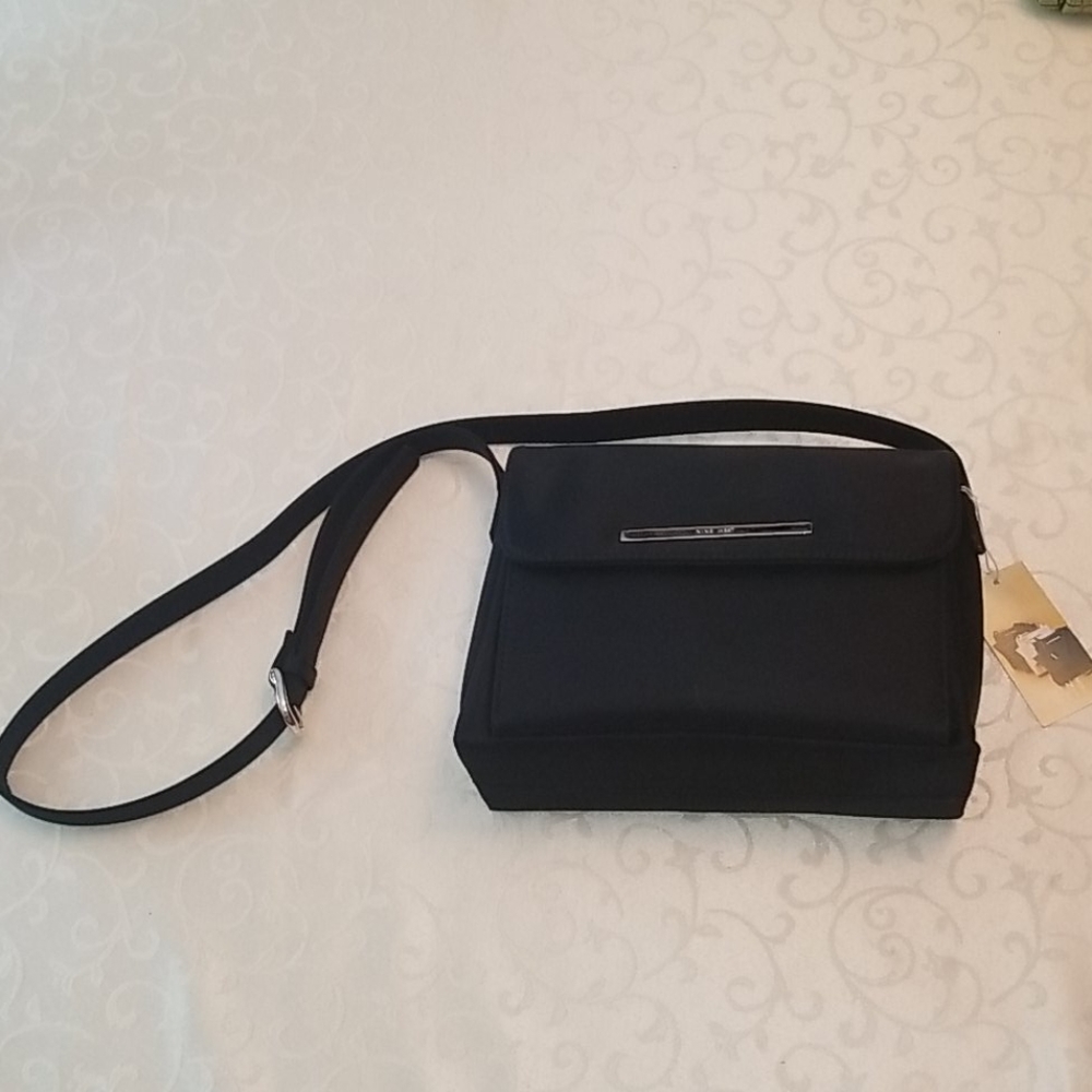 New with Tags. Nine West Cross Body Black Purse.